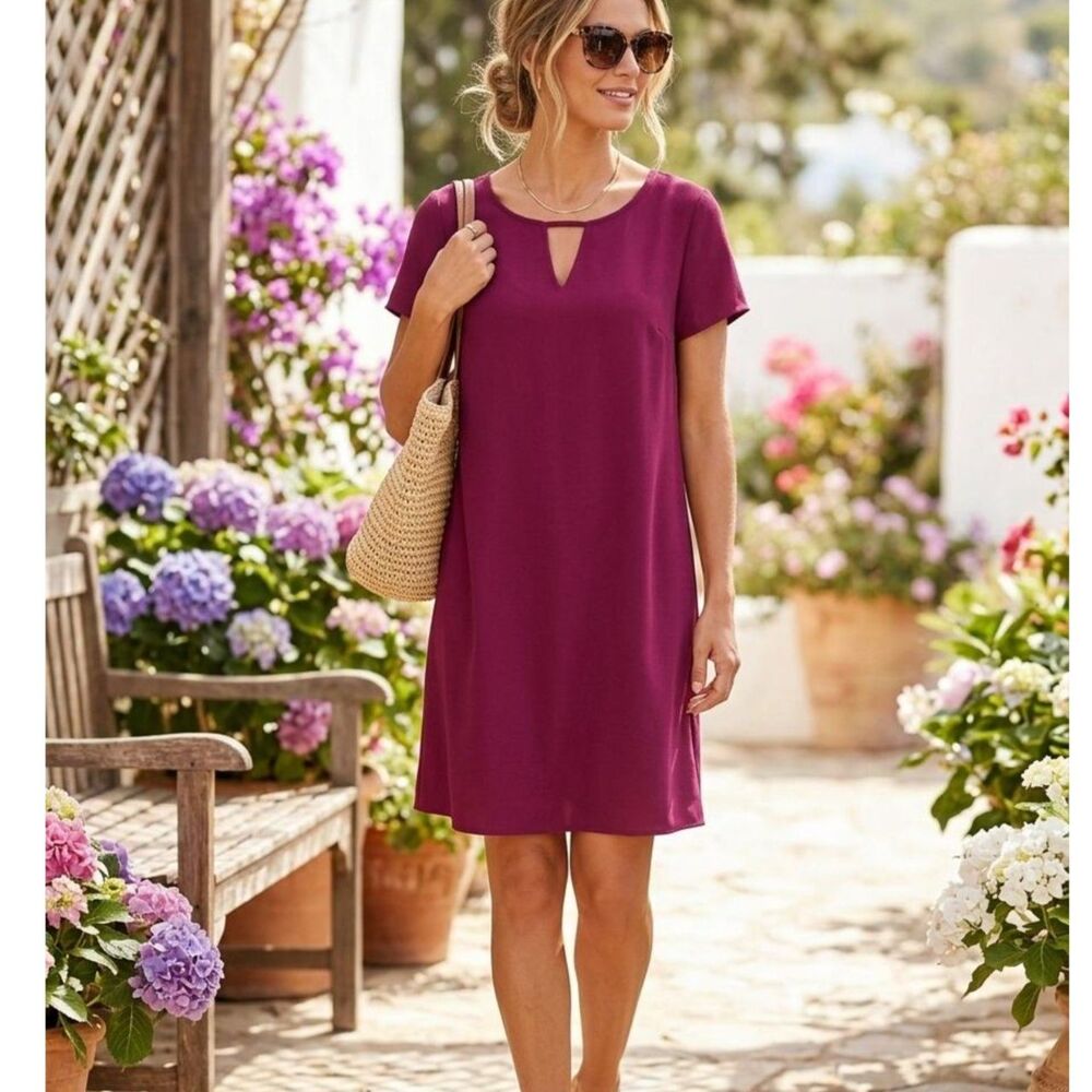Merona Keyhole Shift Dress Burgandy Women’s Medium Chic Staple Effortless